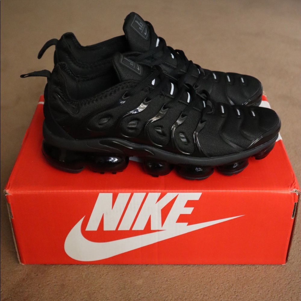 Nike Air Vapormax Plus ( Triple Black )